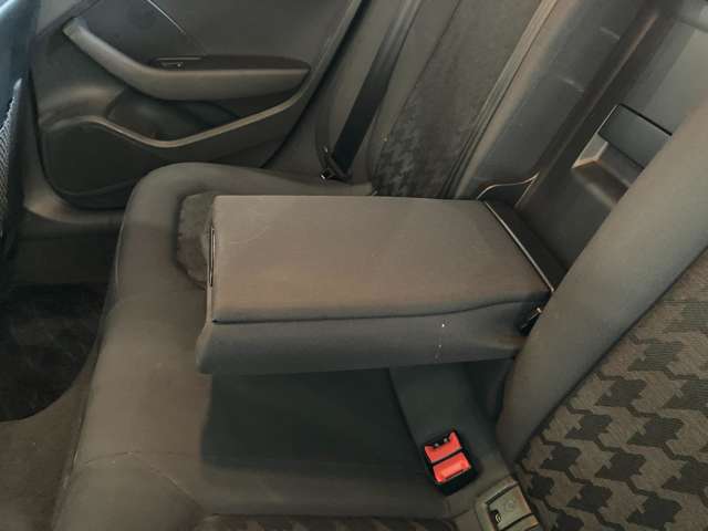 アウディ Ａ３　スポーツバック １．４　ＴＦＳＩ H26年 (関東) 99