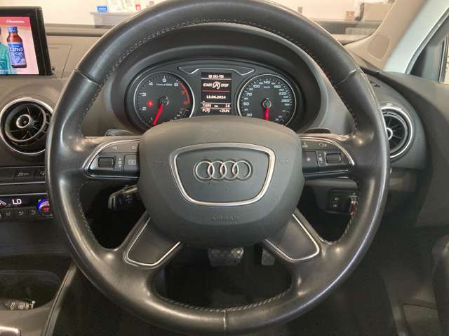 アウディ Ａ３　スポーツバック １．４　ＴＦＳＩ H26年 (関東) 99