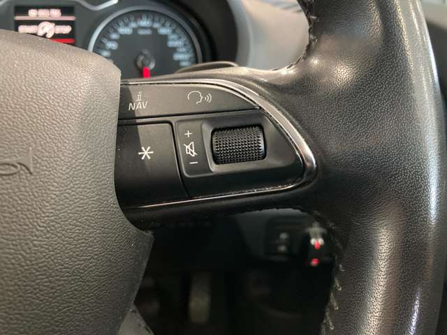 アウディ Ａ３　スポーツバック １．４　ＴＦＳＩ H26年 (関東) 99