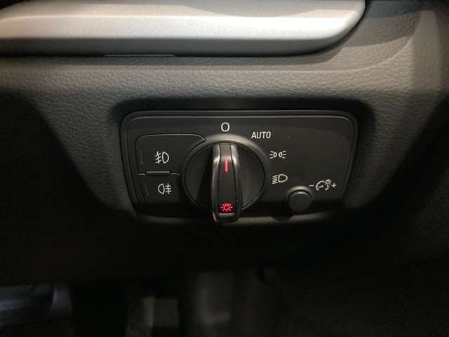 アウディ Ａ３　スポーツバック １．４　ＴＦＳＩ H26年 (関東) 99