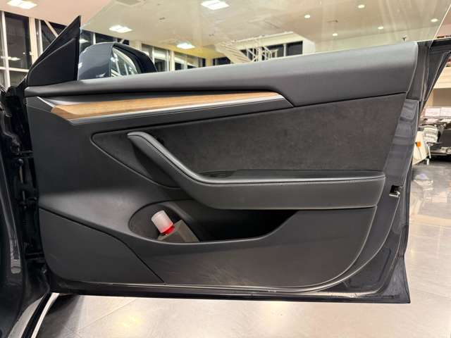 テスラ モデル３ スタンダードレンジプラス R3年 (関東) 99