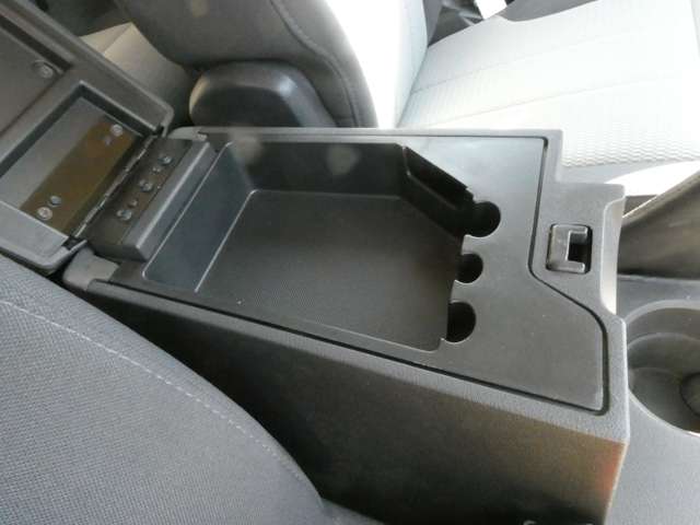 ダッジ ナイトロ ＳＸＴ H20年 (関東) 99