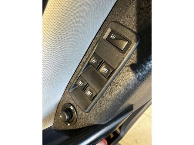 ルノー カングー ゼン ＥＤＣ H28年 (東北) 99