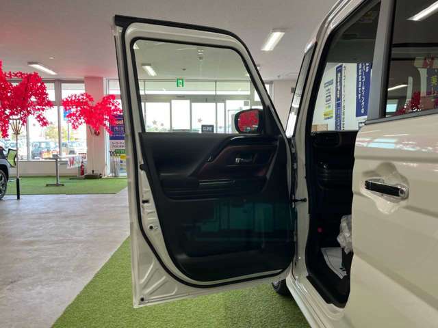 スズキ スペーシア　ギア ６６０ カスタム ハイブリッド ＸＳターボ ４ＷＤ R7年 (北海道) 99