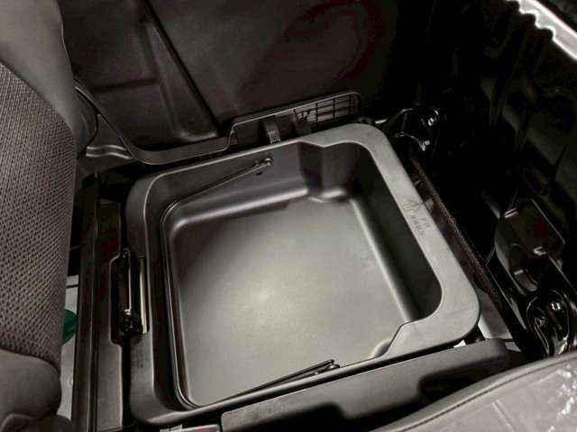 スズキ スペーシア ６６０ カスタム ハイブリッド ＸＳ ４ＷＤ R6年 (北海道) 99