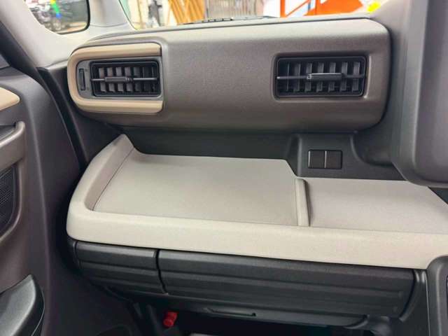 スズキ スペーシア ６６０ ハイブリッド Ｇ ４ＷＤ R6年 (北海道) 99