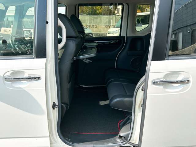 ホンダ Ｎ　ＢＯＸ ６６０ カスタムＧ ターボＳＳパッケージ ブラックスタイル H28年 (九州・沖縄) 99