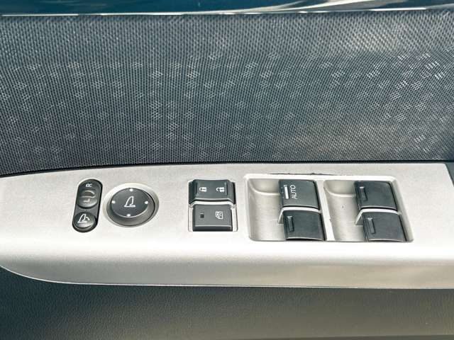 ホンダ Ｎ　ＢＯＸ ６６０ カスタムＧ ターボＳＳパッケージ ブラックスタイル H28年 (九州・沖縄) 99