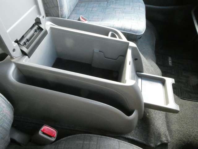 トヨタ ハイエースワゴン ２．７ グランドキャビン H18年 (関東) 99