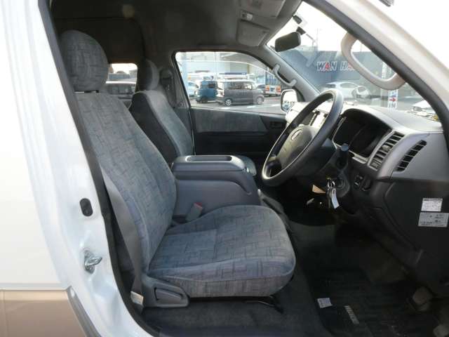 トヨタ ハイエースワゴン ２．７ グランドキャビン H18年 (関東) 99