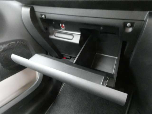 シトロエン Ｃ３ フィール H30年 (関東) 99