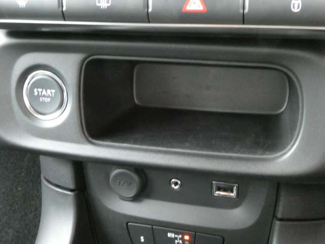 シトロエン Ｃ３ フィール H30年 (関東) 99