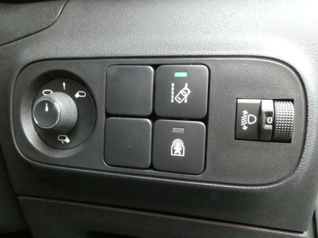 シトロエン Ｃ３ フィール H30年 (関東) 99