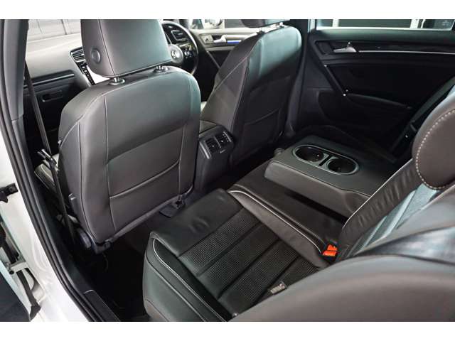 フォルクスワーゲン ゴルフＲ Ｒ ４ＷＤ H30年 (北海道) 99