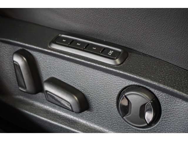 フォルクスワーゲン ゴルフＲ Ｒ ４ＷＤ H30年 (北海道) 99