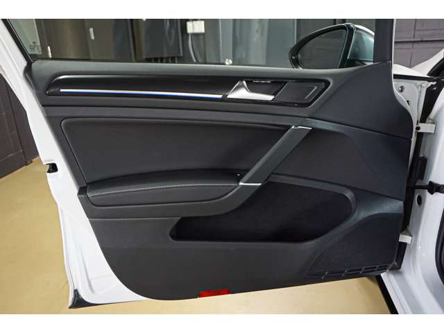 フォルクスワーゲン ゴルフＲ Ｒ ４ＷＤ H30年 (北海道) 99