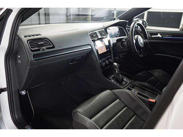 フォルクスワーゲン ゴルフＲ Ｒ ４ＷＤ H30年 (北海道) 99