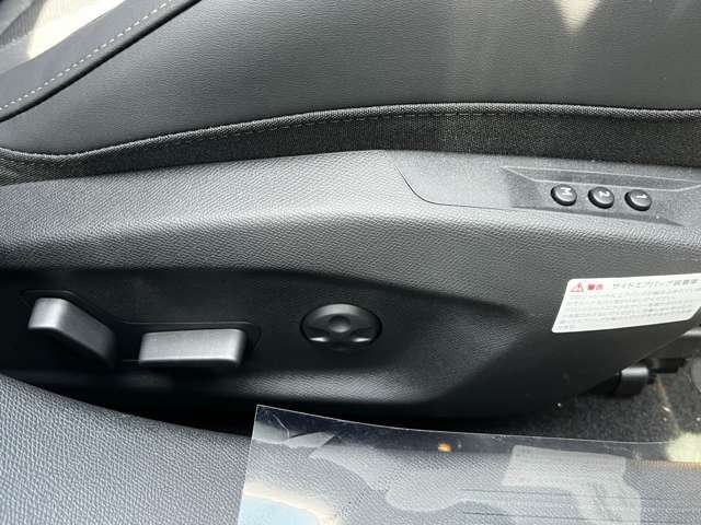 シトロエン ＤＳ４ エトワール ブルーＨＤＩ ディーゼルターボ R7年 (東北) 99