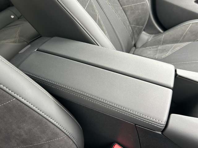 シトロエン ＤＳ４ エトワール ブルーＨＤＩ ディーゼルターボ R7年 (東北) 99