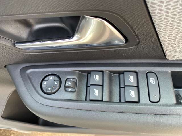 シトロエン Ｅ−Ｃ４ マックス R6年 (東北) 99