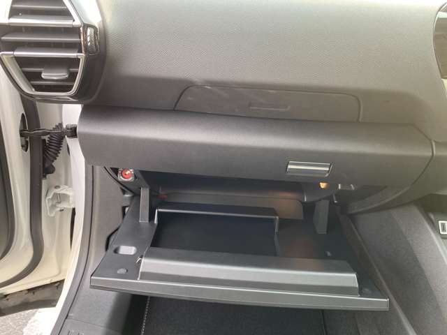 シトロエン Ｅ−Ｃ４ マックス R6年 (東北) 99