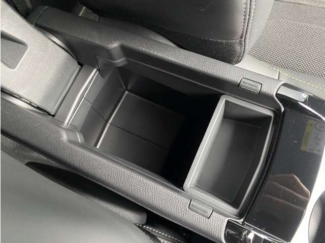 プジョー ｅ−２００８ ＧＴ R6年 (東北) 99