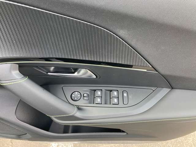 プジョー ＳＵＶ ２００８ ＧＴ ブルーＨＤＩ ディーゼルターボ R7年 (東北) 99