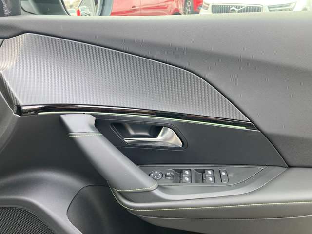 プジョー ＳＵＶ ２００８ ＧＴ ブルーＨＤＩ ディーゼルターボ R7年 (東北) 99