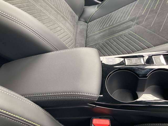 プジョー ＳＵＶ ２００８ ＧＴ ブルーＨＤＩ ディーゼルターボ R7年 (東北) 99