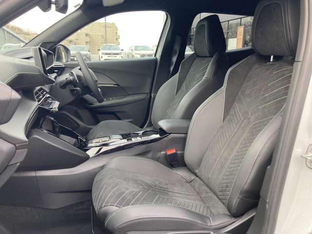 プジョー ＳＵＶ ２００８ ＧＴ ブルーＨＤＩ ディーゼルターボ R7年 (東北) 99