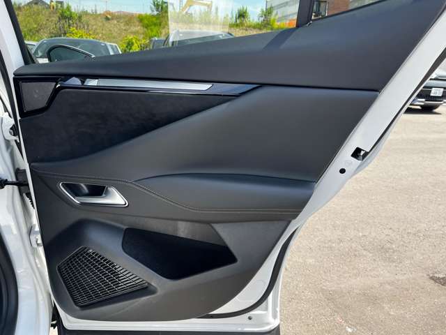 シトロエン ＤＳ４ エトワール ブルーＨＤＩ ディーゼルターボ R7年 (東北) 99