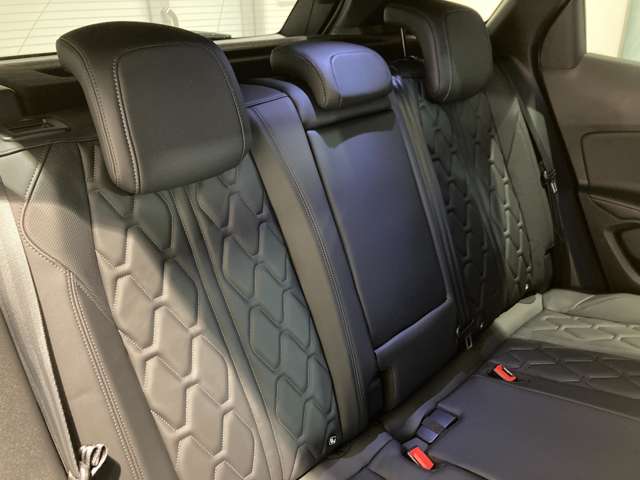 プジョー ３００８ ＧＴ　エグゼクティブエディション R6年 (東北) 99