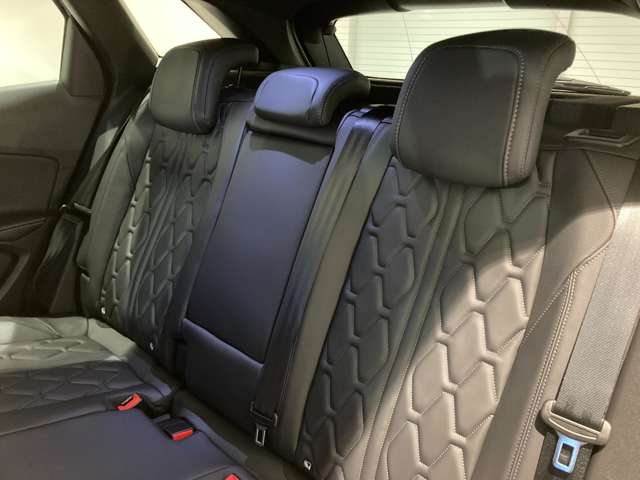 プジョー ３００８ ＧＴ　エグゼクティブエディション R6年 (東北) 99