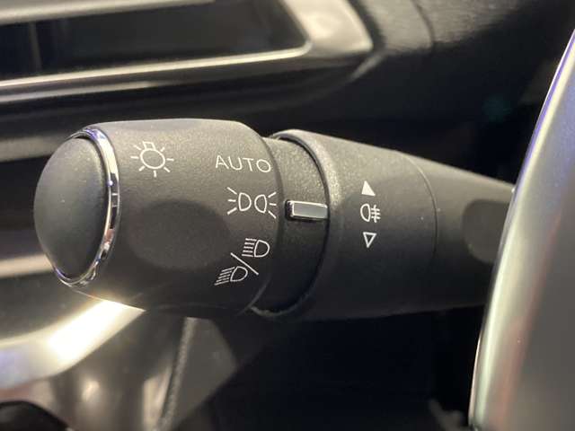 プジョー ３００８ ＧＴ　エグゼクティブエディション R6年 (東北) 99