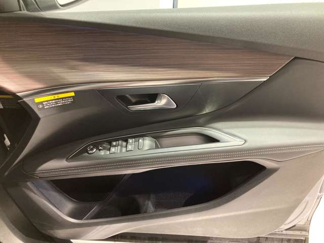 プジョー ３００８ ＧＴ　エグゼクティブエディション R6年 (東北) 99