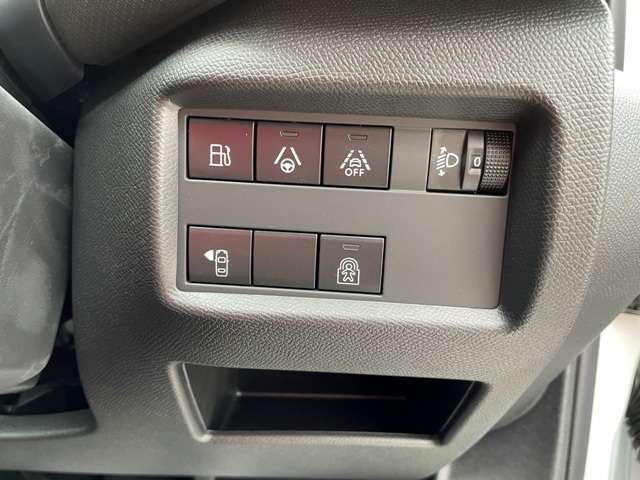 シトロエン Ｃ５　エアクロス　ＳＵＶ　ＰＨＥＶ マックス プラグインハイブリッド R6年 (東北) 99