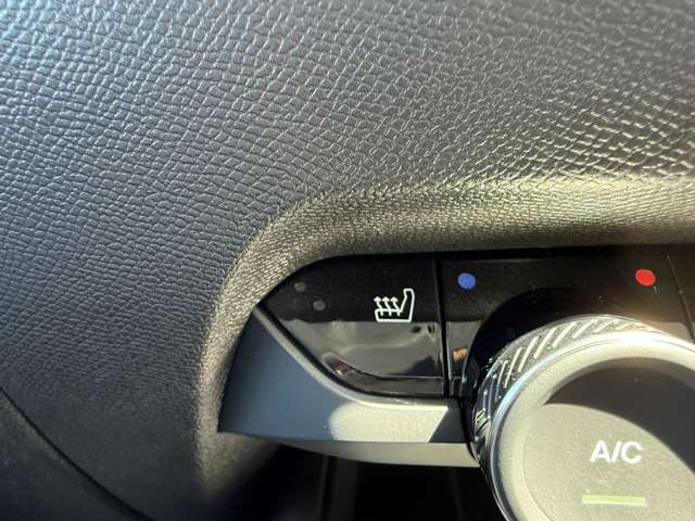 シトロエン Ｃ４ マックス　ハイブリッド R7年 (東北) 99