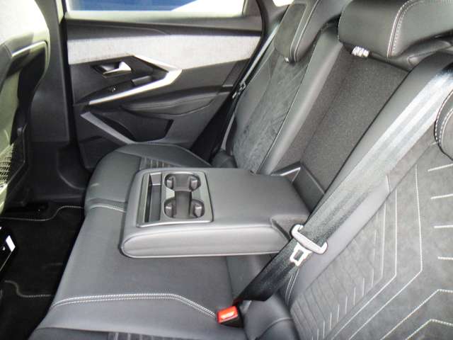 プジョー ３００８ ＧＴ アルカンタラパッケージ ハイブリッド R7年 (東北) 99