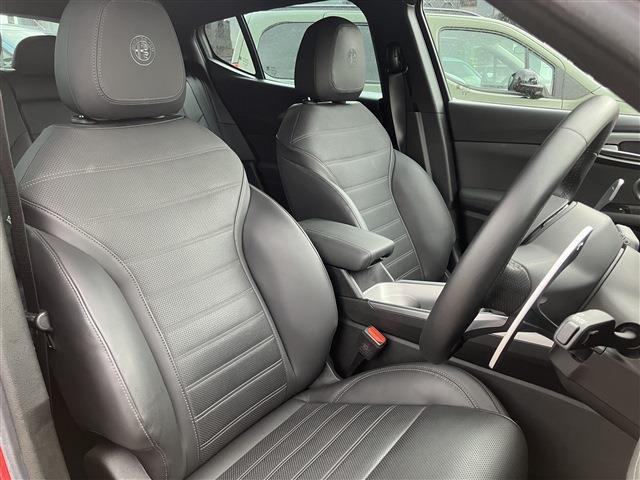 アルファロメオ トナーレ ハイブリッド ヴェローチェ R5年 (東北) 99