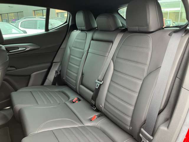 アルファロメオ トナーレ ハイブリッド ヴェローチェ R5年 (東北) 99