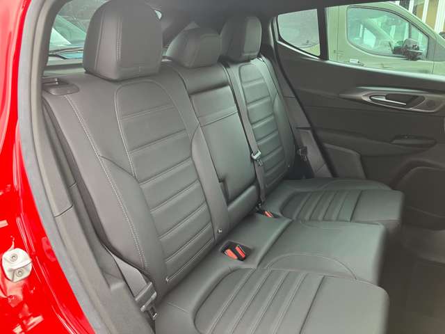 アルファロメオ トナーレ ハイブリッド ヴェローチェ R5年 (東北) 99