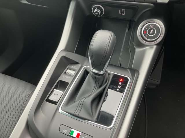 アルファロメオ トナーレ ハイブリッド ヴェローチェ R5年 (東北) 99