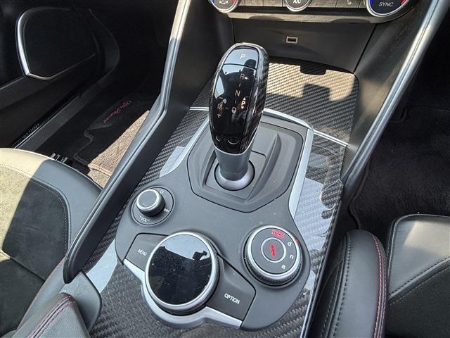 アルファロメオ ジュリア クアドリフォリオ　アルジェント H30年 (東北) 99