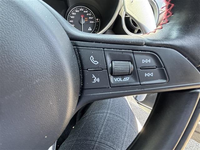 アルファロメオ ジュリア クアドリフォリオ　アルジェント H30年 (東北) 99