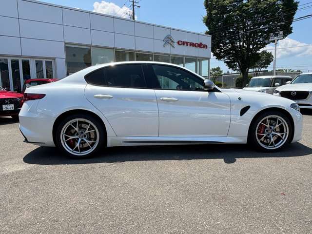 アルファロメオ ジュリア クアドリフォリオ　アルジェント H30年 (東北) 99