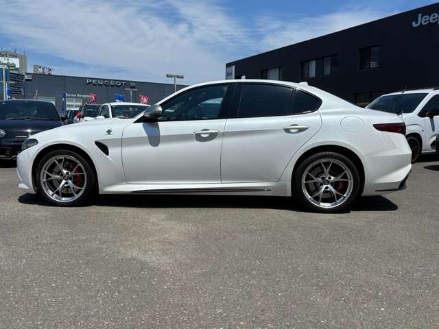 アルファロメオ ジュリア クアドリフォリオ　アルジェント H30年 (東北) 99