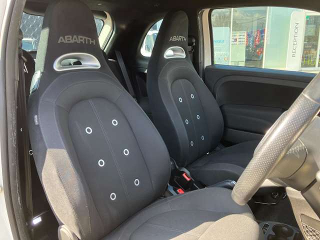 アバルト ５９５ １．４ H30年 (東北) 99