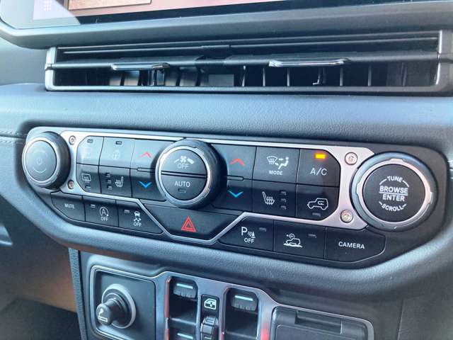 ジープ ラングラー　アンリミテッド アンリミテッド サハラ パワー サイド ステップ ４ＷＤ R7年 (東北) 99