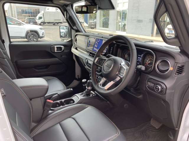 ジープ ラングラー　アンリミテッド アンリミテッド サハラ ４ＷＤ R7年 (東北) 99