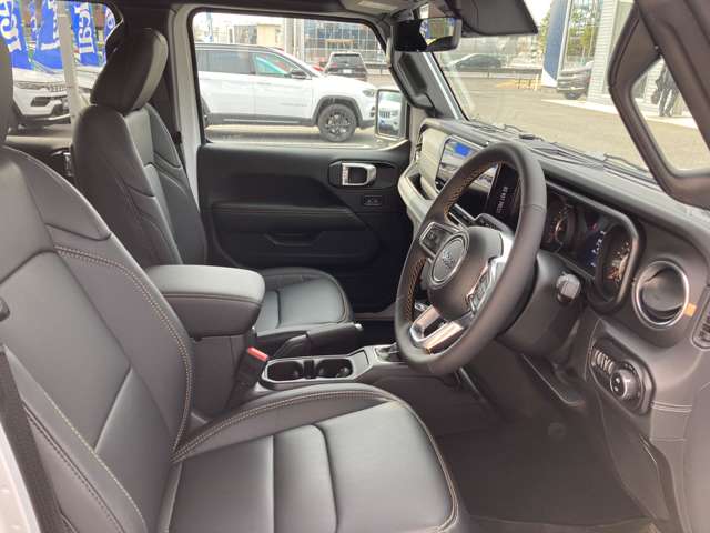 ジープ ラングラー　アンリミテッド アンリミテッド サハラ ４ＷＤ R7年 (東北) 99